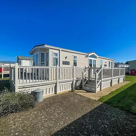 Lovely Caravan With Decking At Manor Park, Near Hunstanton Beach Ref 23034C Exterior photo
